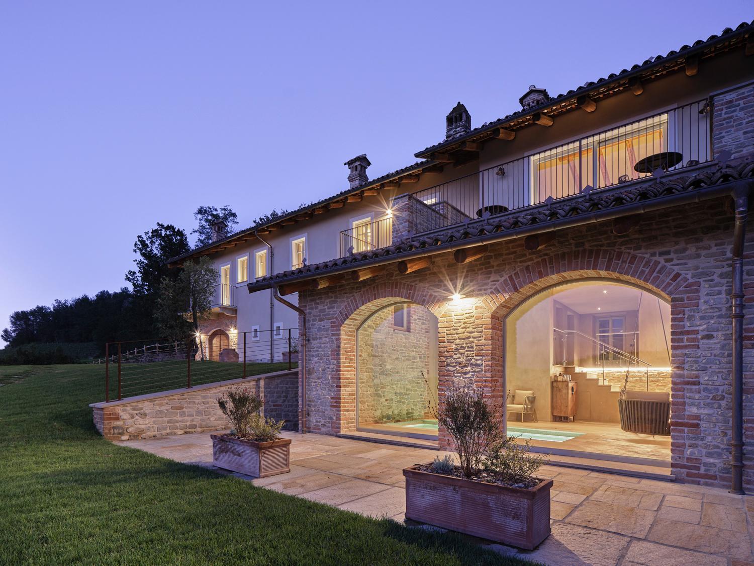 Tenuta Bussia - Wine Relais & Spa Monforte D'Alba Exterior photo